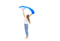 Kind mit blauem Tanz-Chiffontuch