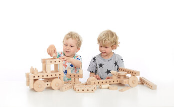 Produktbild von Construct Box – 134 Bauteile in Holzkiste