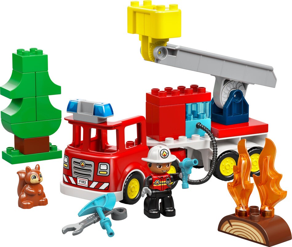 LEGO® DUPLO® Löschauto mit Schlauch aufgebaut