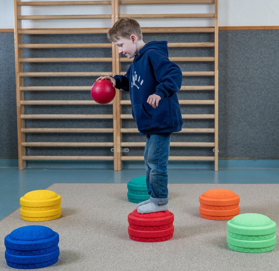 Kinder spielen mit MyFunStone