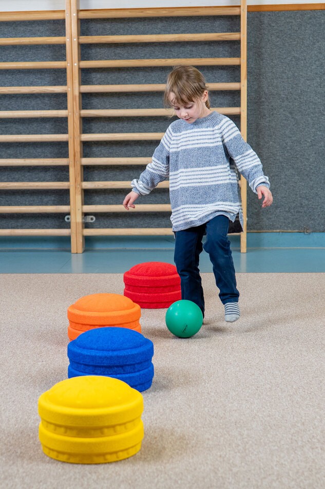 Kinder spielen mit MyFunStone