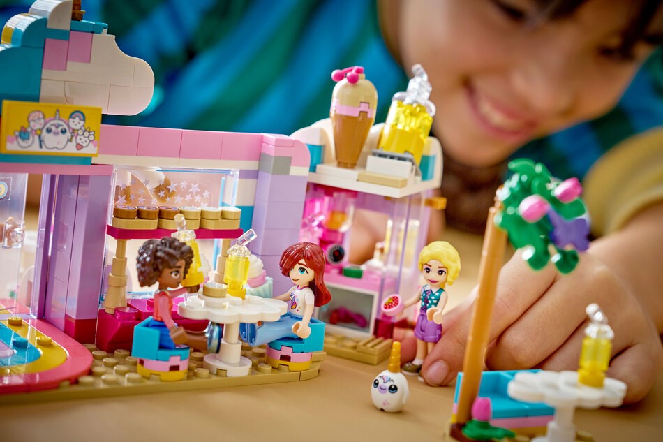 LEGO® Friends Einhorn-Traumcafé im Kinderzimmer