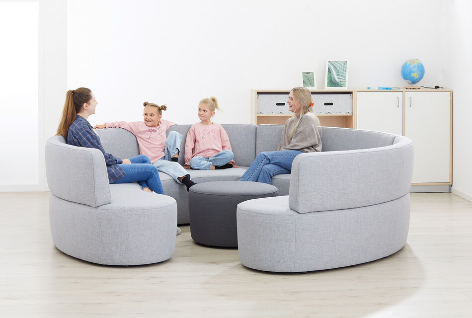 Sofa-Serie Curve – Hocker - Stellbeispiel