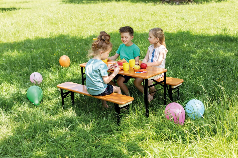Kinder-Klapptisch-Set im Grünen