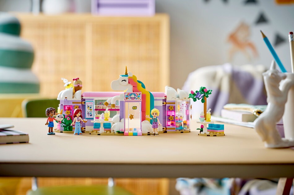 LEGO® Friends Einhorn-Traumcafé im Kinderzimmer