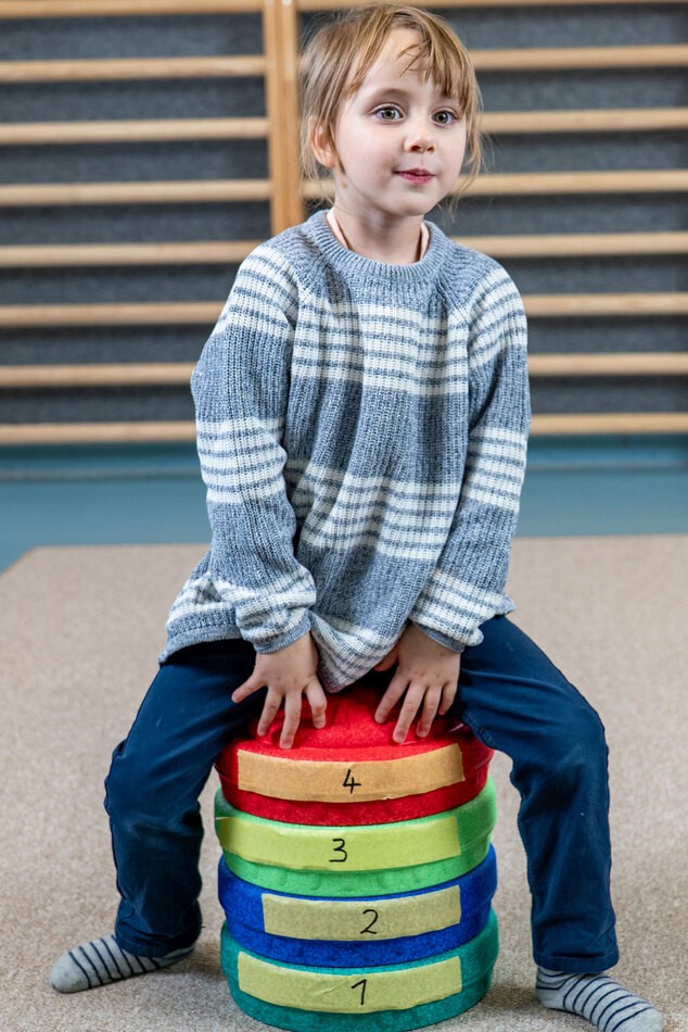 Kinder spielen mit MyFunStone