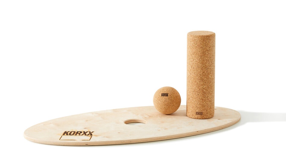 Balanceboard mit Kugel und Rolle