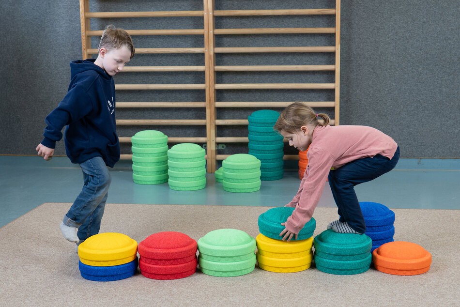 Kinder spielen mit MyFunStone