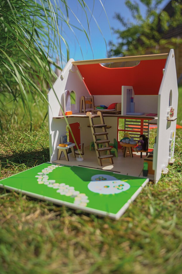 Tragbares Puppenhaus Eco House, mit Zubehör 