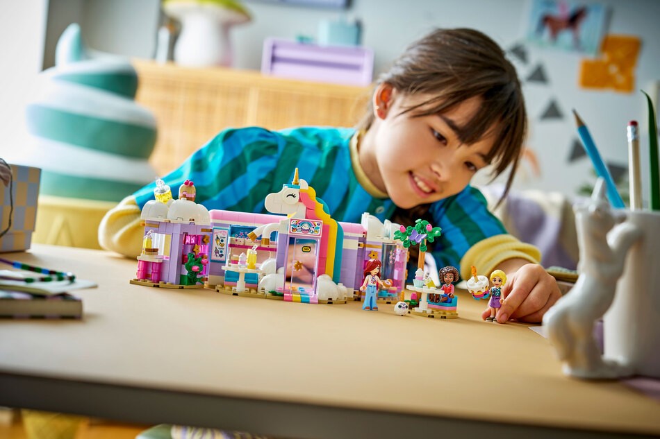 LEGO® Friends Einhorn-Traumcafé im Kinderzimmer