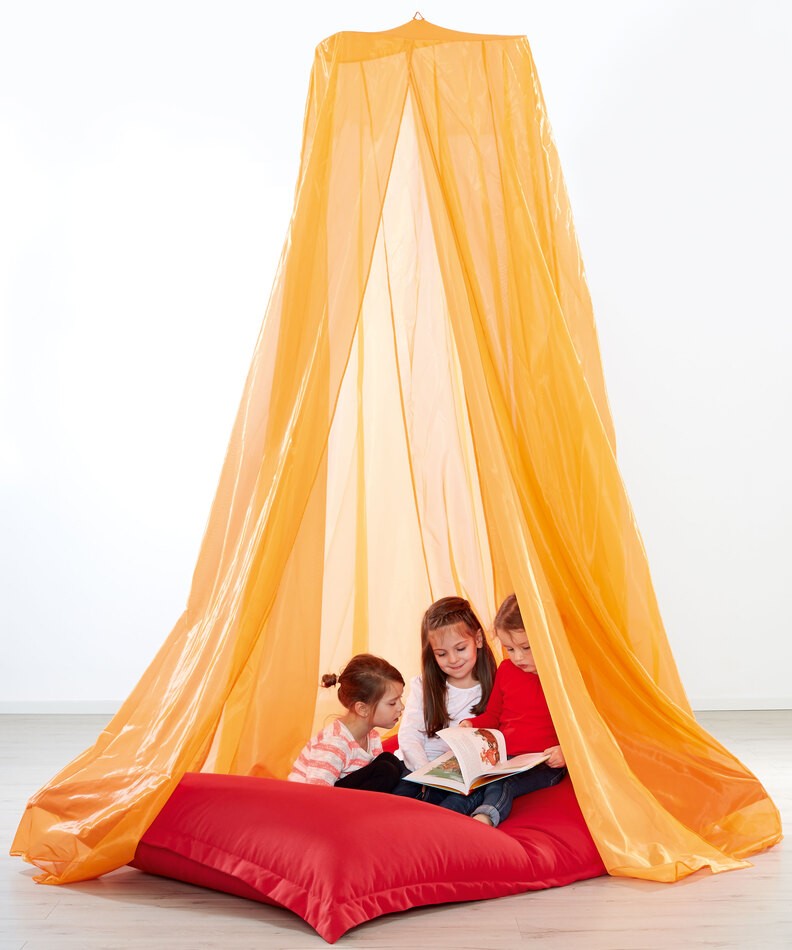 Traumschleier in orange mit Kinder