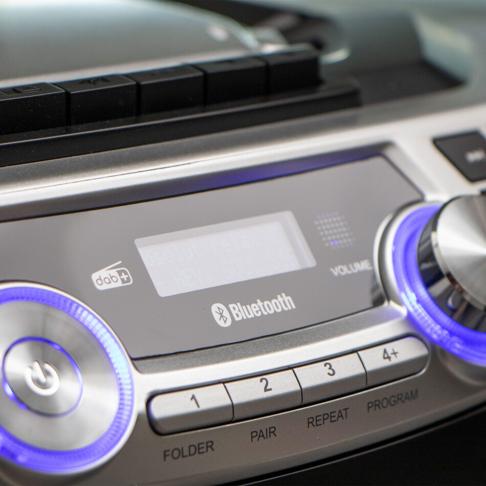 Lenco Boombox im Detail